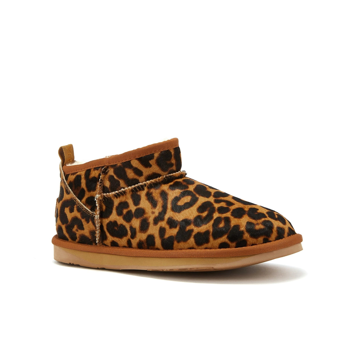 VEOBELLA Freya, Leopard print ultra-short boot, front view