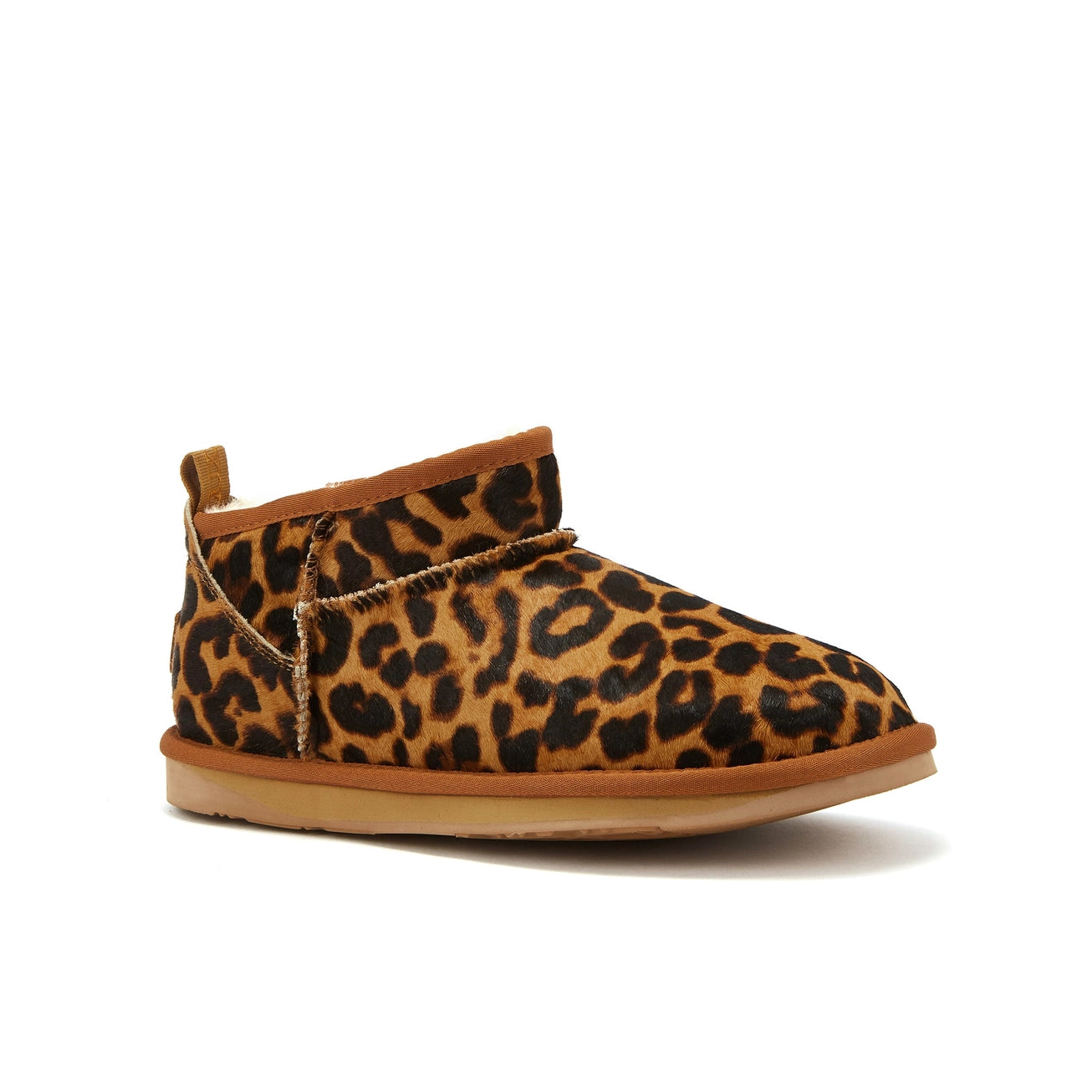 VEOBELLA Freya, Leopard print ultra-short boot, front view