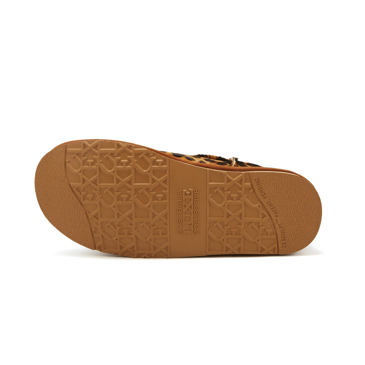 VEOBELLA Freya, Leopard print ultra-short boot, sole view
