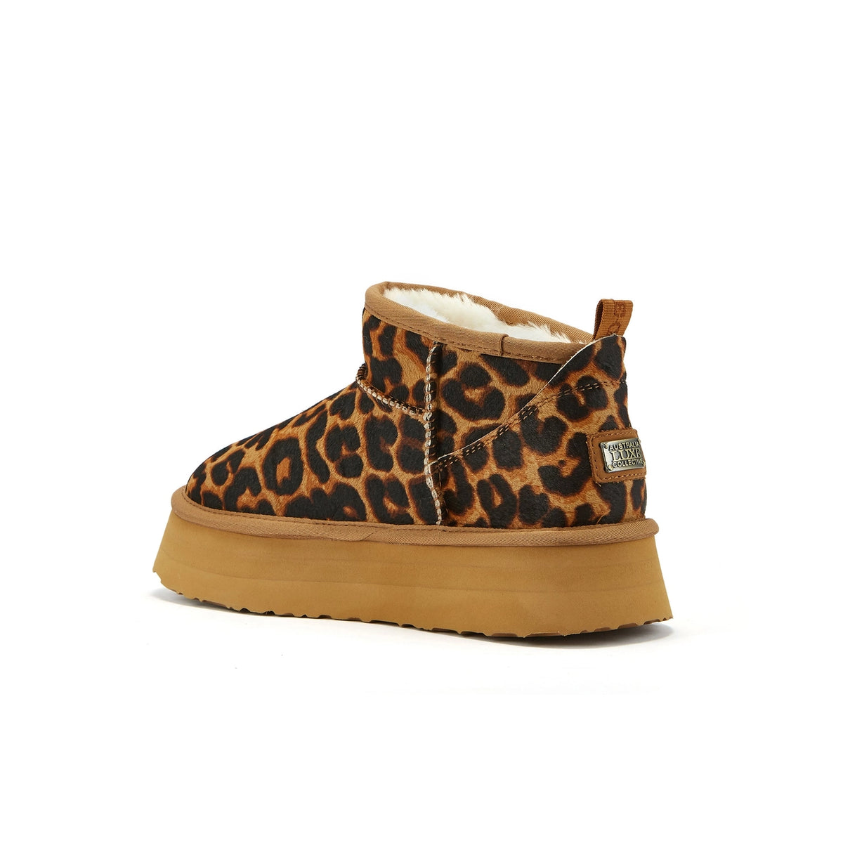 VEOBELLA Ingrid, Leopard print platform ultra-short boot, angle view