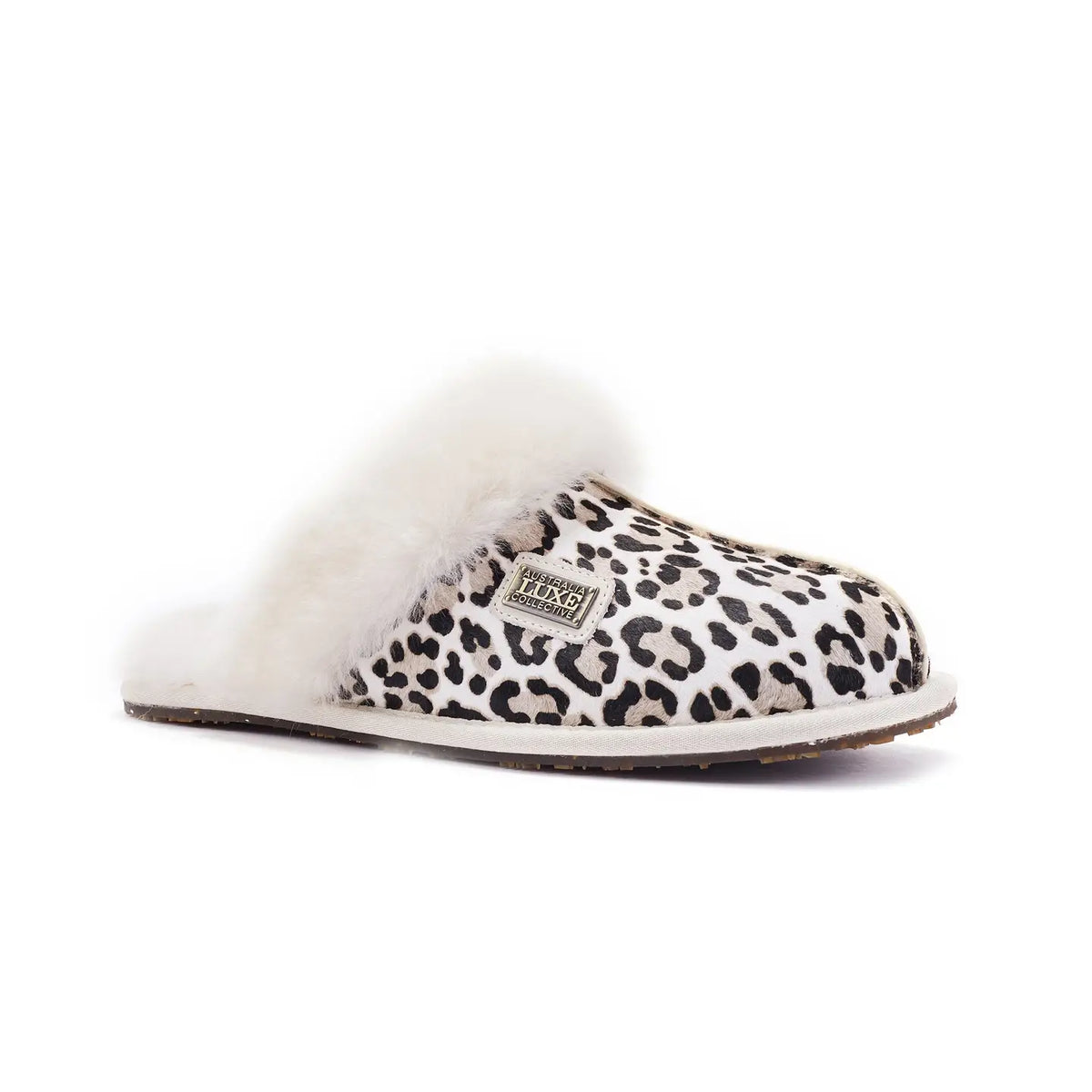 VEOBELLA Isla, Snow Leopard print closed mule, front view