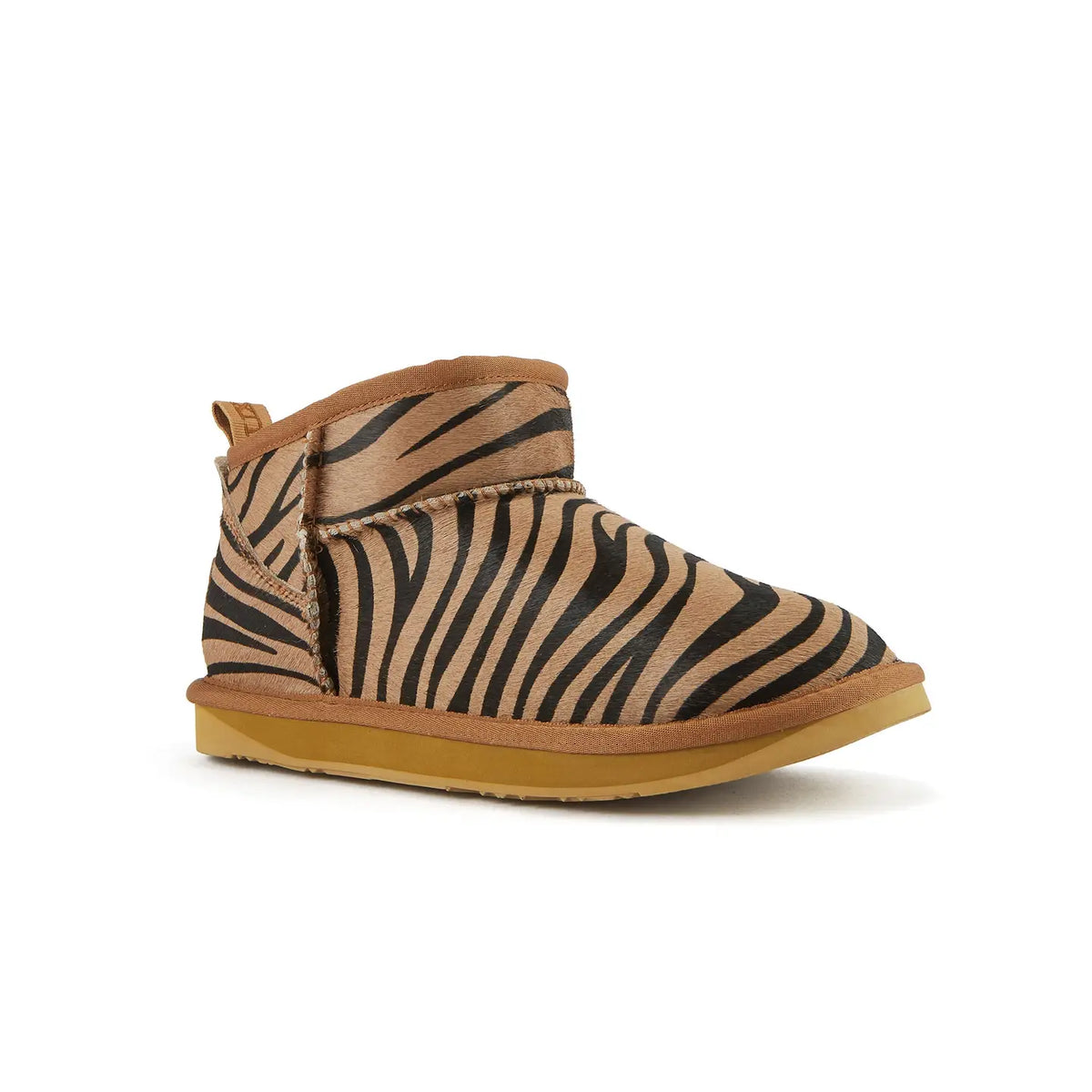 VEOBELLA Kai, Zebra print ultra-short boot, front view